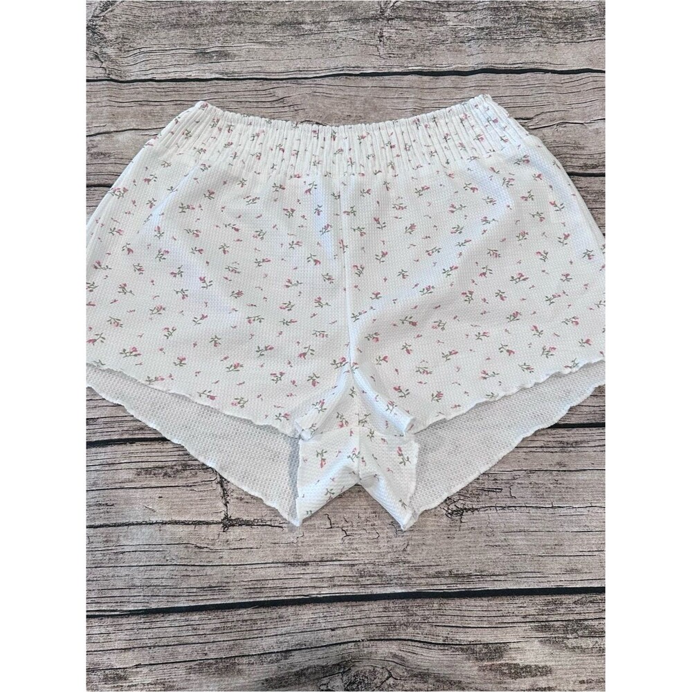 Princess Polly Waffle Texture Floral Lounge Shorts White w/ Pink Roses Size 2